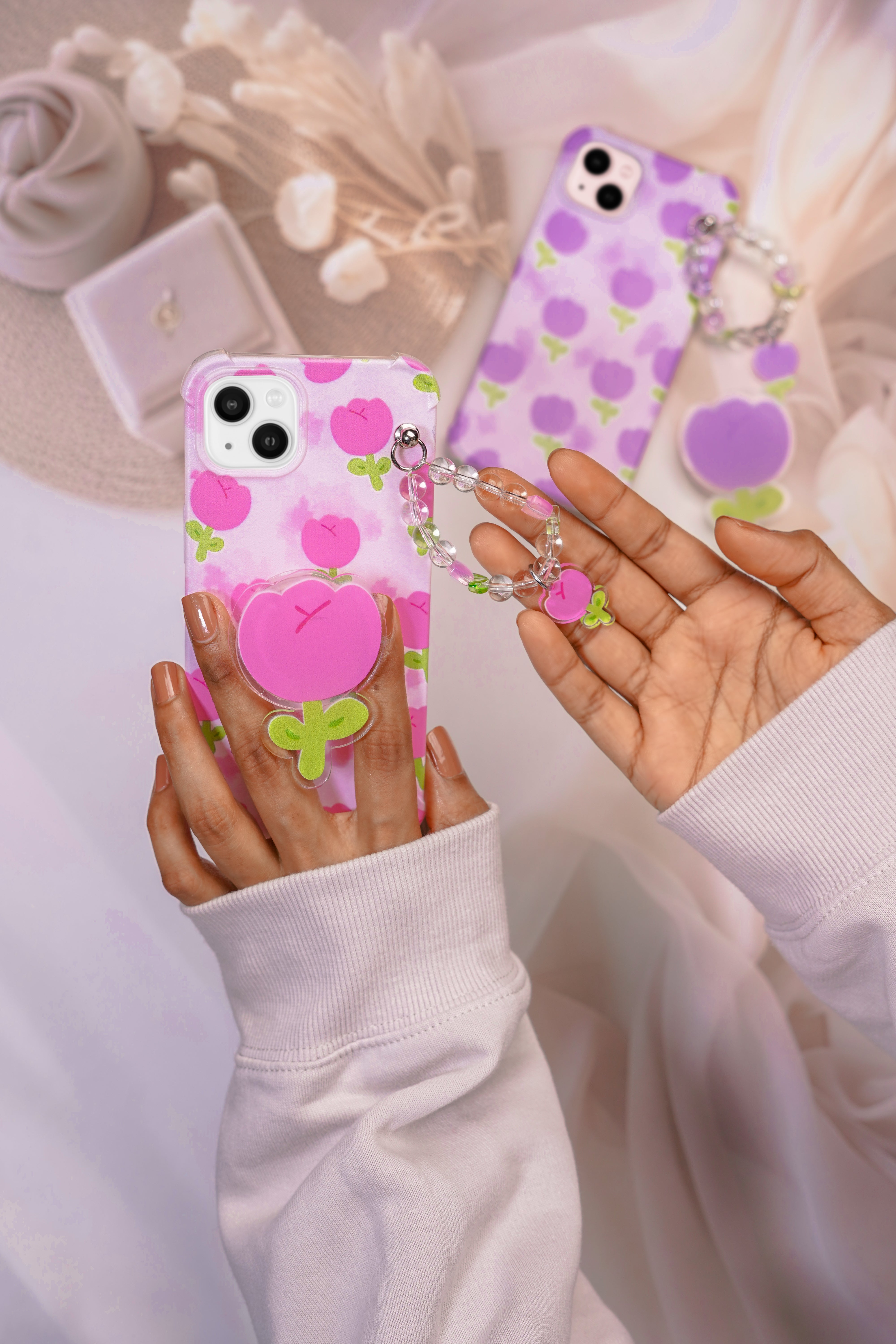 Tulip Floral Gripper Charm Phone Case